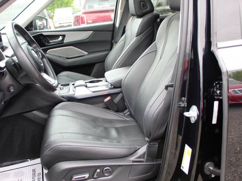 Used 2024 Acura MDX SH-AWD w/ Technology Package image 11