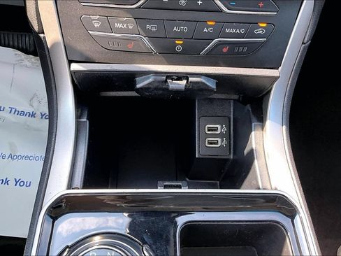 Used 2020 Ford Edge SEL AWD/4WD image 32