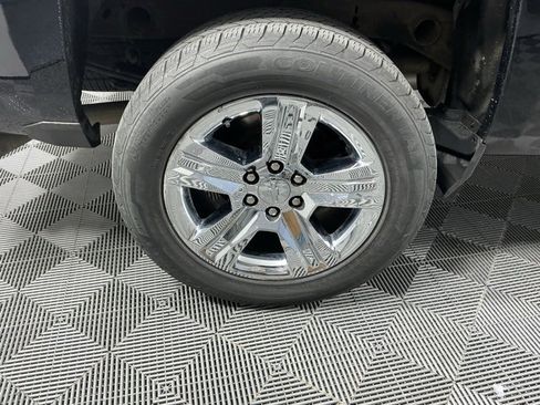 Used 2018 Chevrolet Silverado 1500 Custom w/ Custom Value Package image 10