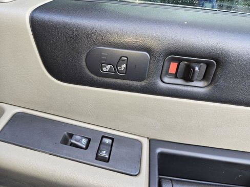 Used 2006 HUMMER H2 SUT AWD/4WD image 16