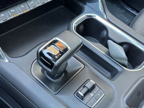 Certified 2025 GMC Sierra 1500 Denali image 22