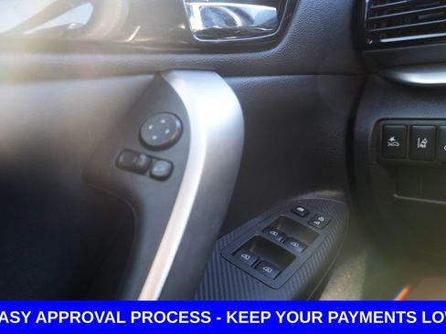 Used 2022 Mitsubishi Eclipse Cross AWD image 13