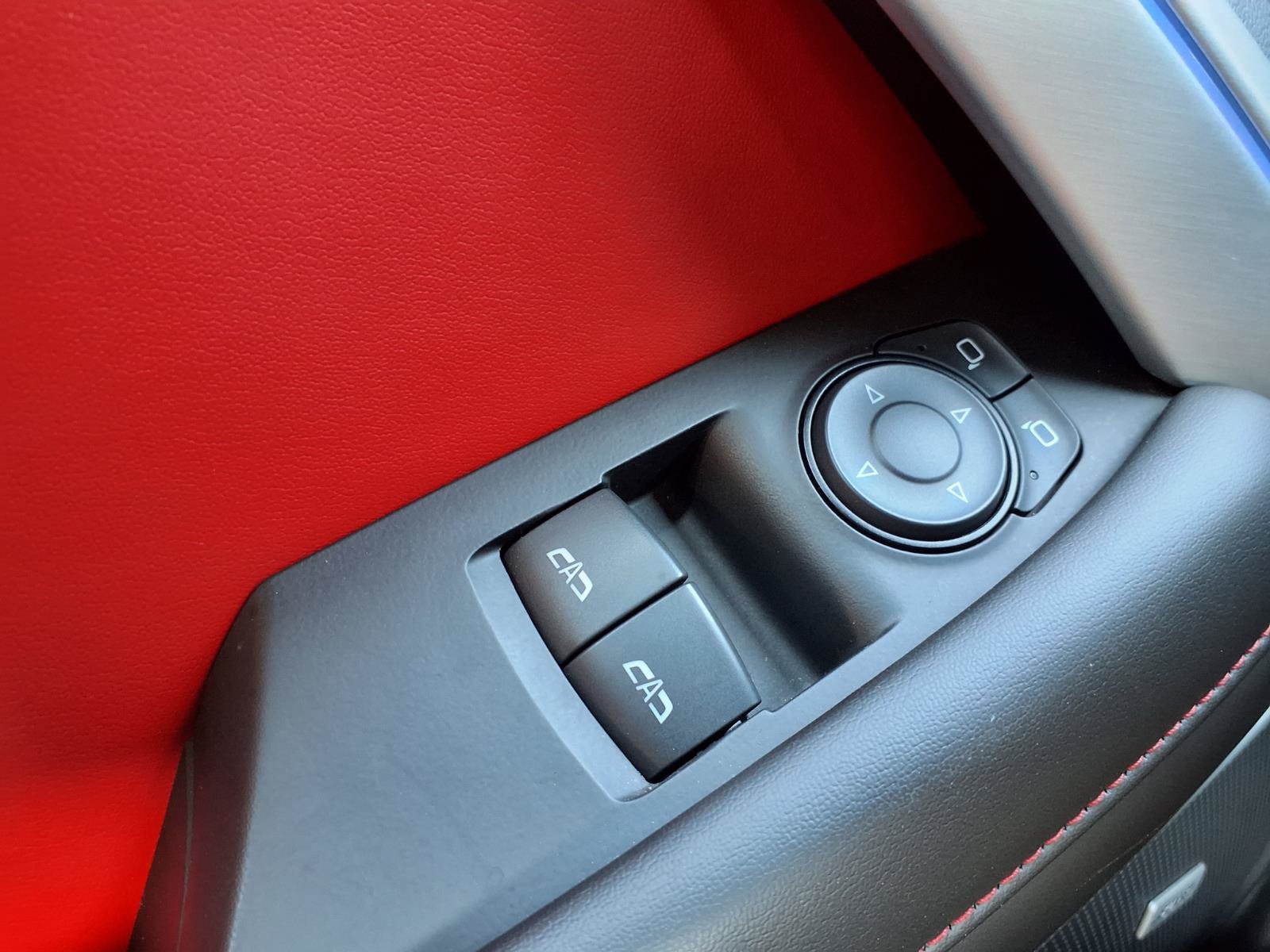 Used 2018 Chevrolet Camaro LT RWD image 20
