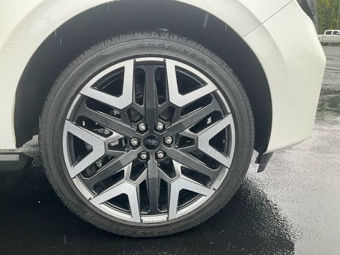 New 2026 Ford Expedition Max Platinum w/ Platinum Ultimate Package AWD/4WD image 10