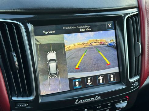 Used 2017 Maserati Levante Sport Utility 4D image 37