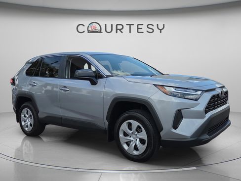 Certified 2025 Toyota RAV4 LE FWD image 7