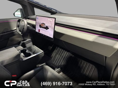 Used 2025 Tesla Cybertruck 2WD Crew Cab image 24