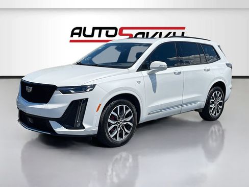 Used 2024 Cadillac XT6 Sport w/ Technology Package AWD/4WD image 3