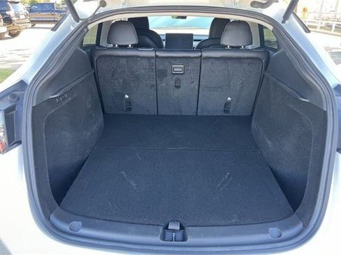 Used 2023 Tesla Model Y Long Range image 32