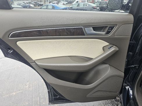 Used 2017 Audi Q5 2.0T Premium image 44