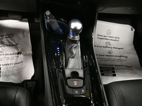 Used 2019 Toyota C-HR Limited image 17