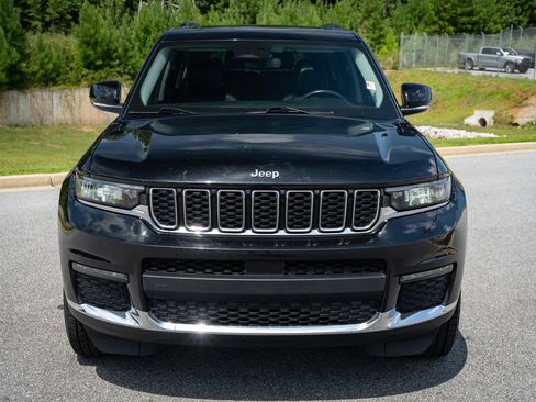 Used 2021 Jeep Grand Cherokee L Limited AWD/4WD image 2
