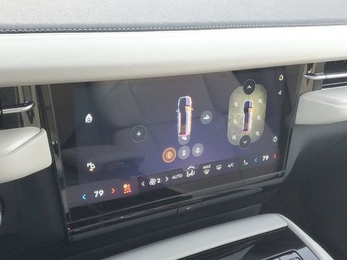 New 2025 Lincoln Navigator L Reserve image 24