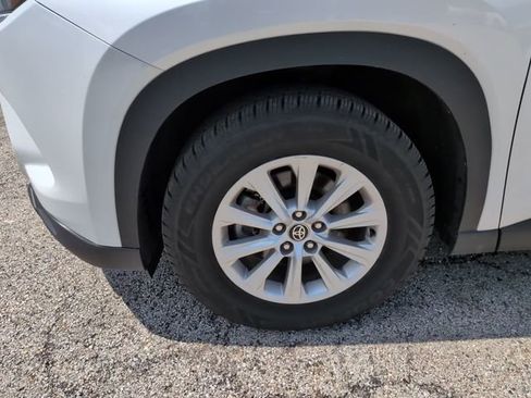 Used 2024 Toyota Grand Highlander XLE image 9