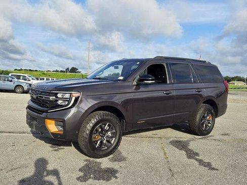 Certified 2025 Ford Expedition Tremor AWD/4WD image 3