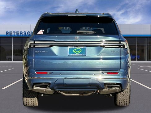 Certified 2025 Buick Enclave Avenir image 5