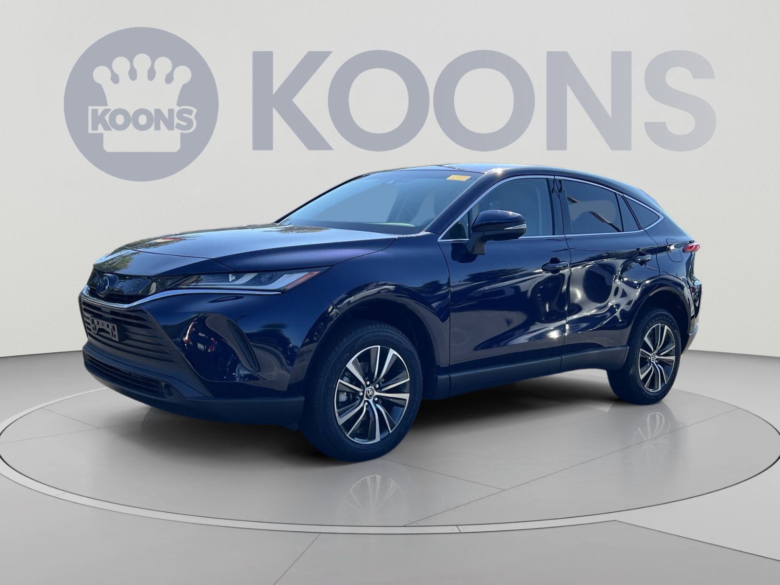 Used 2023 Toyota Venza LE AWD/4WD image 1