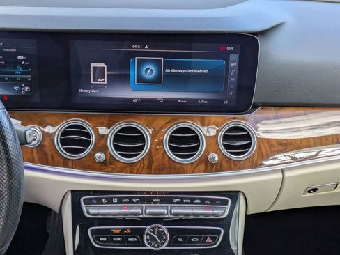 Used 2017 Mercedes-Benz E 300 image 30