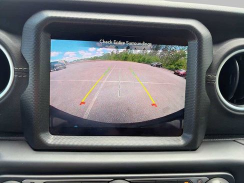 Used 2023 Jeep Wrangler Sahara AWD/4WD image 20