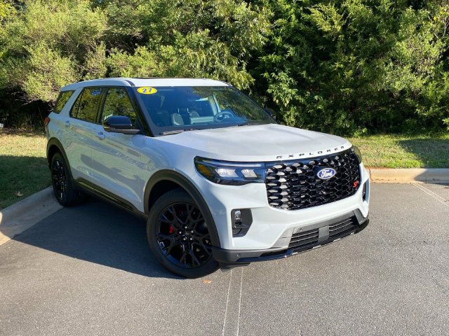 Used 2027 Ford Explorer ST w/ Sun And Sound Package AWD/4WD image 1