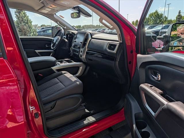 Used 2020 Nissan Titan SV w/ SV Convenience Package AWD/4WD image 12