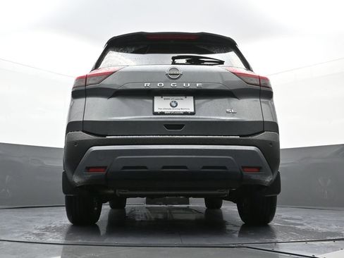 Used 2023 Nissan Rogue SL w/ SL Premium Package image 26