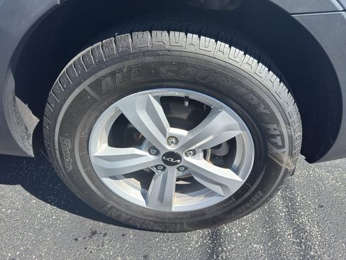 Used 2022 Kia Sorento LX FWD image 12