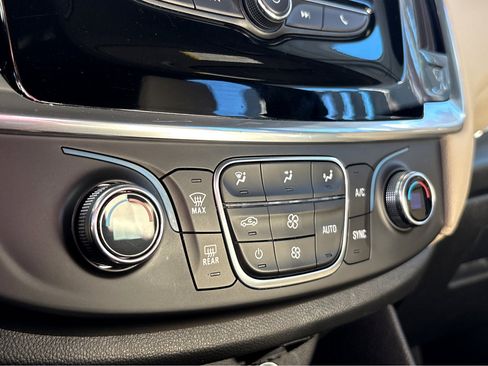 Used 2023 Chevrolet Traverse LS w/ Safety Package image 8