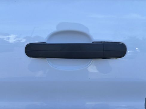 Used 2020 Ford Transit 250 Medium Roof RWD image 15