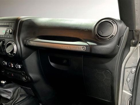 Used 2017 Jeep Wrangler Sport image 24