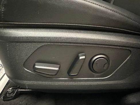 Used 2025 Kia Sportage EX image 23