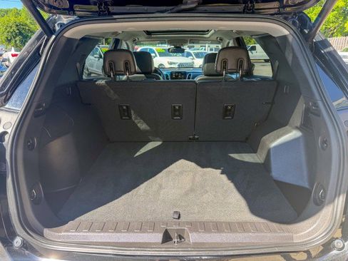 Used 2018 Chevrolet Equinox Premier FWD image 16