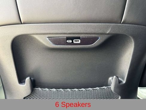 New 2027 Chrysler Pacifica Select FWD image 10
