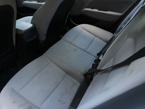 Used 2020 Hyundai Elantra SEL FWD image 17