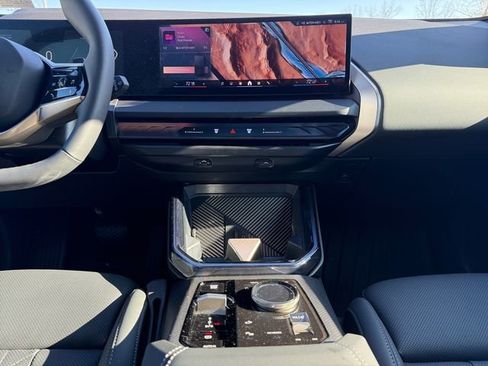 Used 2025 BMW X3 xDrive30i w/ Premium Package image 11