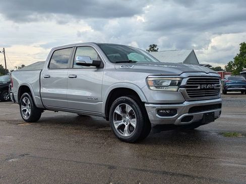 Used 2022 RAM 1500 Laramie AWD/4WD image 2