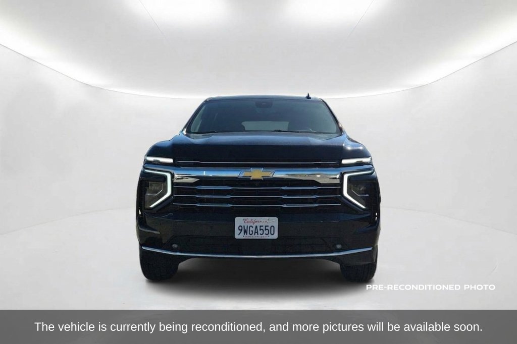 Used 2026 Chevrolet Suburban LT w/ Comfort Package AWD/4WD image 2