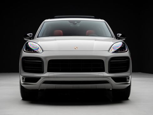 Used 2022 Porsche Cayenne GTS AWD/4WD image 8