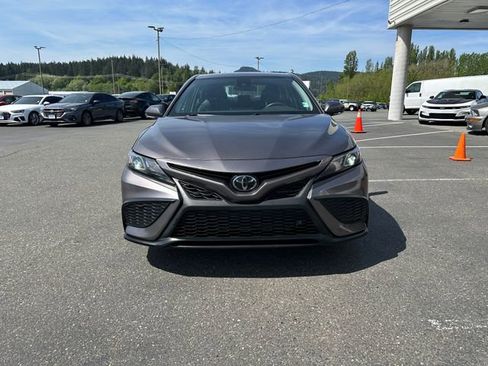 Used 2024 Toyota Camry SE FWD image 7