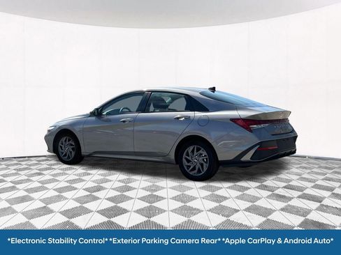 New 2025 Hyundai Elantra Blue image 7
