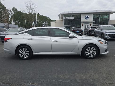 Used 2020 Nissan Altima 2.5 S image 4