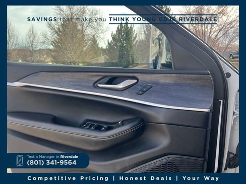 Used 2023 Jeep Grand Cherokee Limited w/ MOPAR Finishing Package image 10