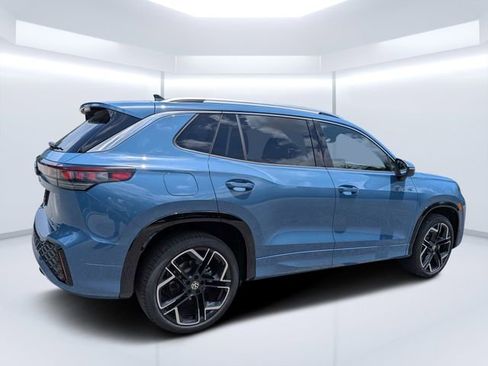 Certified 2025 Volkswagen Tiguan SEL R-Line AWD/4WD image 3