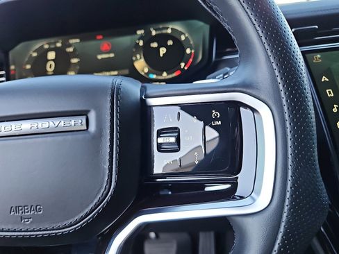 Used 2023 Land Rover Range Rover Sport SE image 17