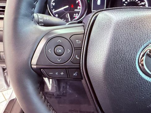 Used 2024 Toyota Camry SE w/ Cold Weather Package image 19