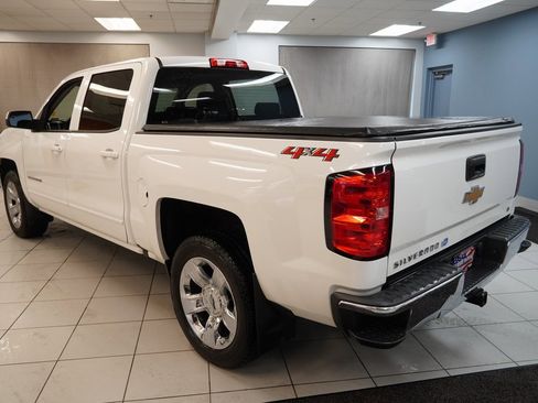 Used 2018 Chevrolet Silverado 1500 LT w/ LT Eassist Package image 8