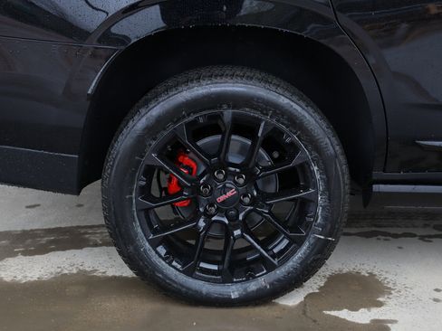 New 2026 GMC Yukon Denali w/ Sun & Power Step Package image 8