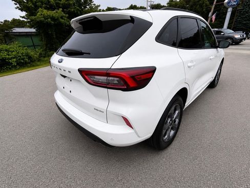 Used 2023 Ford Escape ST-Line w/ Tech Pack #1 AWD/4WD image 8