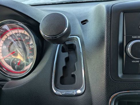 Used 2013 RAM C/V Tradesman FWD image 21