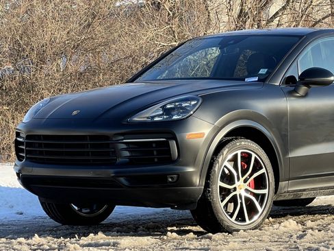 Certified 2021 Porsche Cayenne Coupe image 10